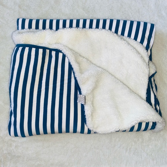 Kickee Toddler Blanket - Picture 2 of 7